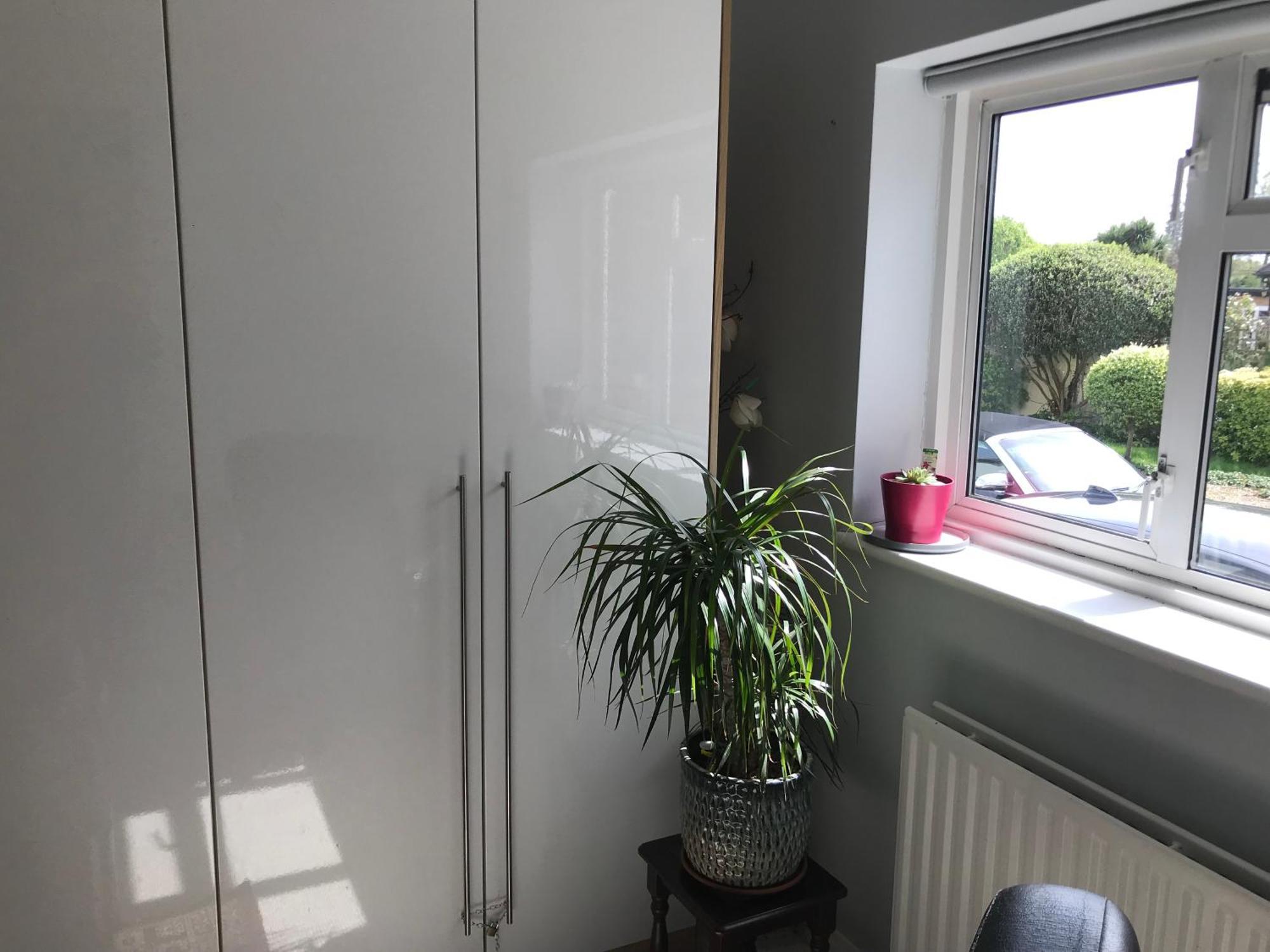 Cozy Double Bedroom In Stunning Bungalow On River Thames - Near Thorpe Park/Royal Holloway University/20Mins From Heathrow 斯坦斯 外观 照片